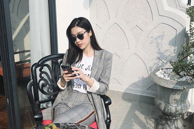 Bí quyết diện áo phông đỉnh cao như sao Việt