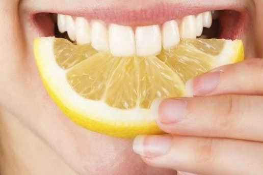 2 cách làm trắng răng với vỏ chanh bạn không được quên