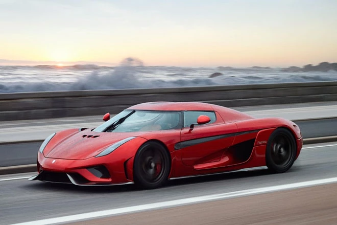 1. Koenigsegg Regera (vận tốc tối đa: 404 km/h).