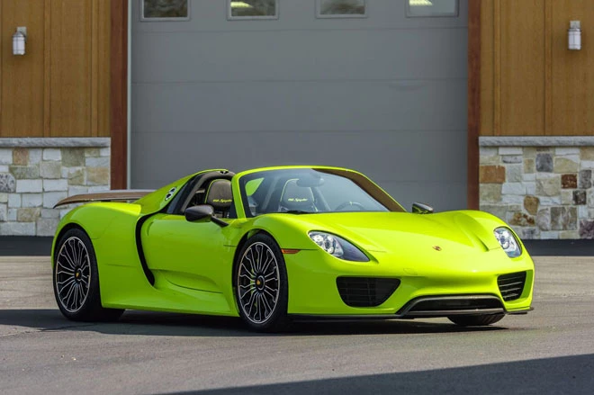 6. Porsche 918 Spyder (vận tốc tối đa: 344 km/h).