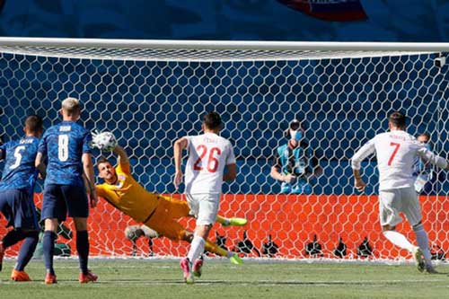 ĐT Tây Ban Nha: 'Thợ săn cúp không có mũi tên nhọn'