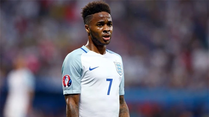 Sterling đã phải chịu rất nhiều chỉ trích sau màn trình diễn tệ hại ở EURO 2016