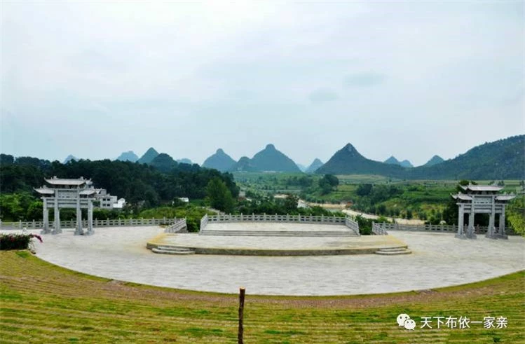 Truyền thuyết đau lòng về ngọn núi có hình bầu ngực kỳ lạ ở Trung Quốc 11