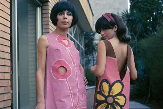 Kỳ lạ những xu hướng thời trang gây hoang mang trong quá khứ