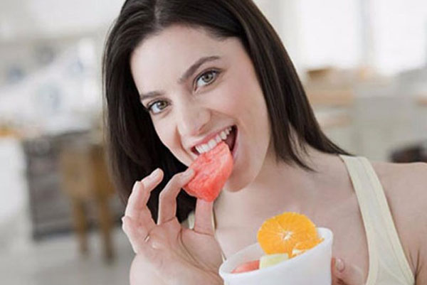 Bạn không được mặc phải sai lầm dưới đây sau khi ăn