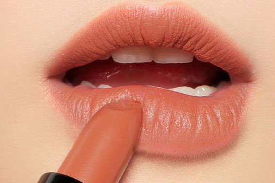 Bí quyết chọn đồ trang điểm bạn phải biết