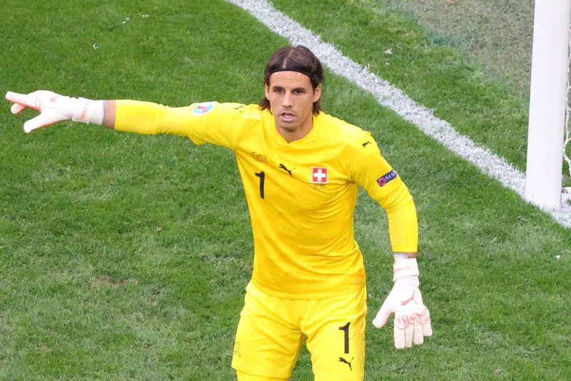 1. Yann Sommer (Thuỵ Sĩ, số lần cứu thua: 21).