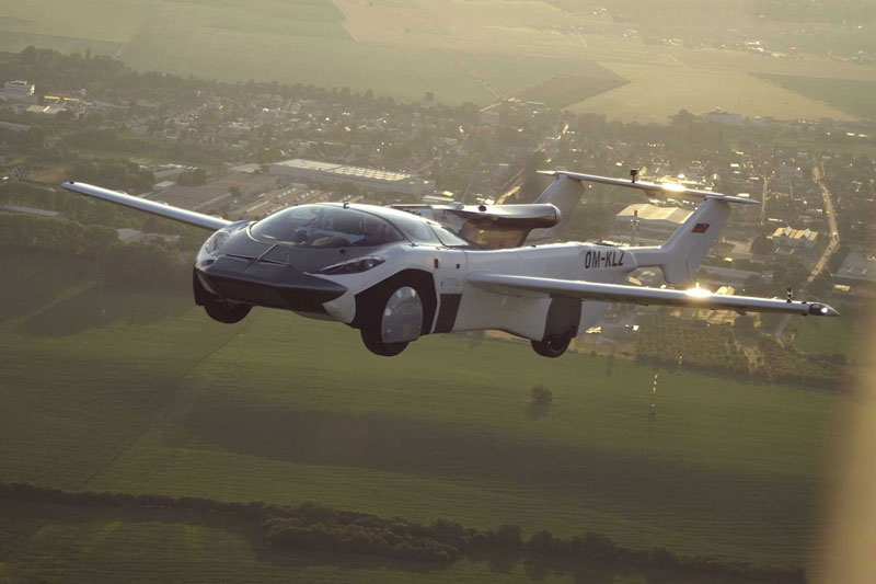 Khám phá ôtô có thể bay ở độ cao 2.500 mét, vận tốc 190 km/h