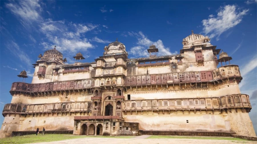 Những bức ảnh hiếm hoi của các cung điện bị bỏ hoang trên khắp thế giới 8