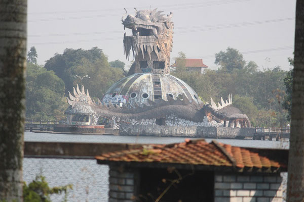 Khám phá "ốc đảo" rồng giữa khu du lịch bỏ hoang