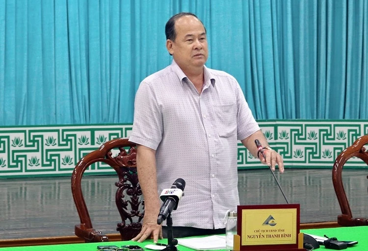 Ông Nguyễn Thanh Bình - Chủ tịch UBND tỉnh An Giang phát biểu tại cuộc họp.