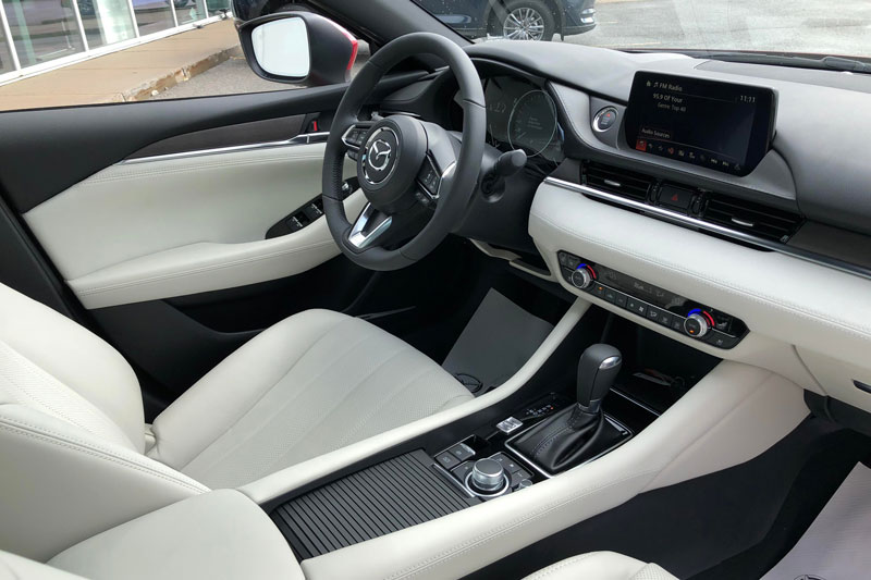 Top 10 xe hơi tầm giá dưới 50.000 USD sở hữu nội thất đẹp nhất: Mazda6 góp mặt