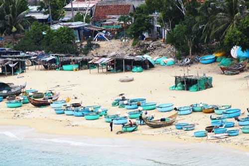 Độc đáo thuyền thúng ở làng chài Xuân Hải