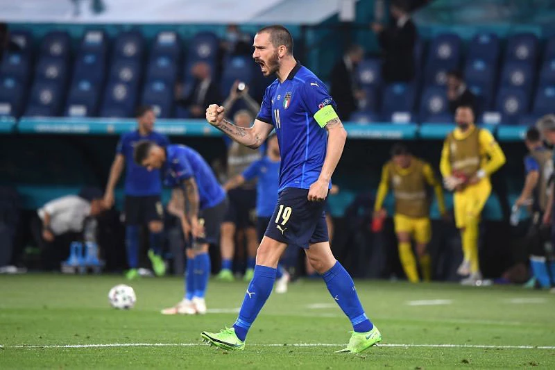 Trung vệ: Leonardo Bonucci (Italia).