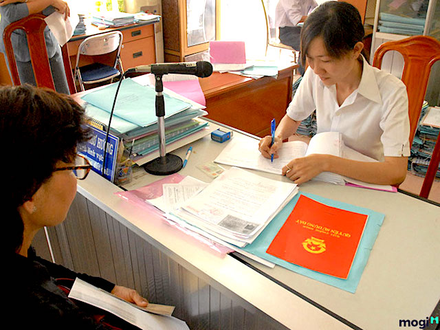 TP.HCM xem xét rút ngắn thời gian hợp thửa và cấp sổ hồng 