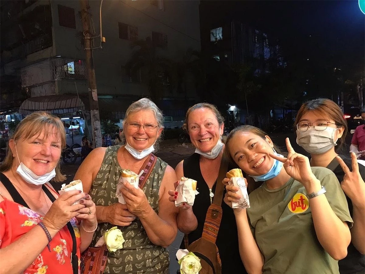 3 du khách Mỹ trải nghiệm tour ẩm thực tại TP.HCM. Nguồn: robert003/Tripadvisor