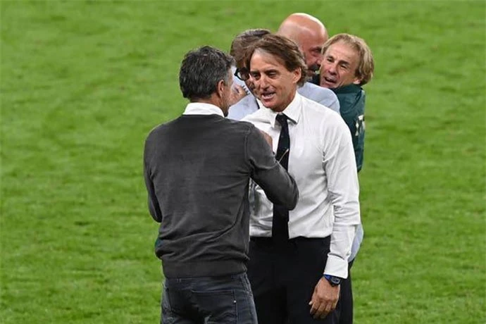 Mancini đã đánh bại Enrique ở trận bán kết EURO 2020