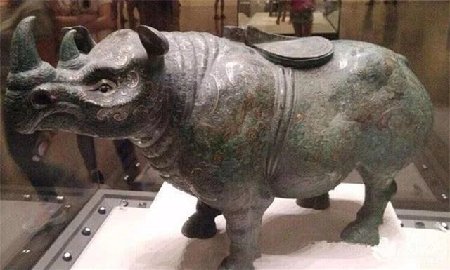 Người nông dân đào được thần thú đem giấu kín trong nhà, hàng xóm đe dọa: Tôi sẽ báo cảnh sát! - Ảnh 3. Người nông dân đào được thần thú đem giấu kín trong nhà, hàng xóm đe dọa: Tôi sẽ báo cảnh sát! - Ảnh 3.