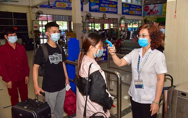 Chủ tịch UBND Hà Nội: Nguy cơ lây lan Covid-19 cộng đồng rất cao, cần siết chặt phòng chống dịch