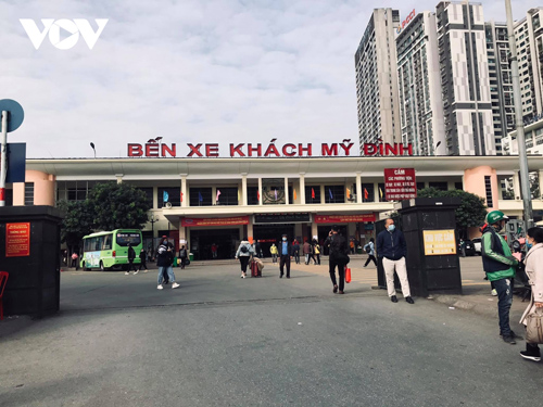 Hà Nội tạm dừng vận tải hành khách công cộng đến 14 tỉnh, thành phố