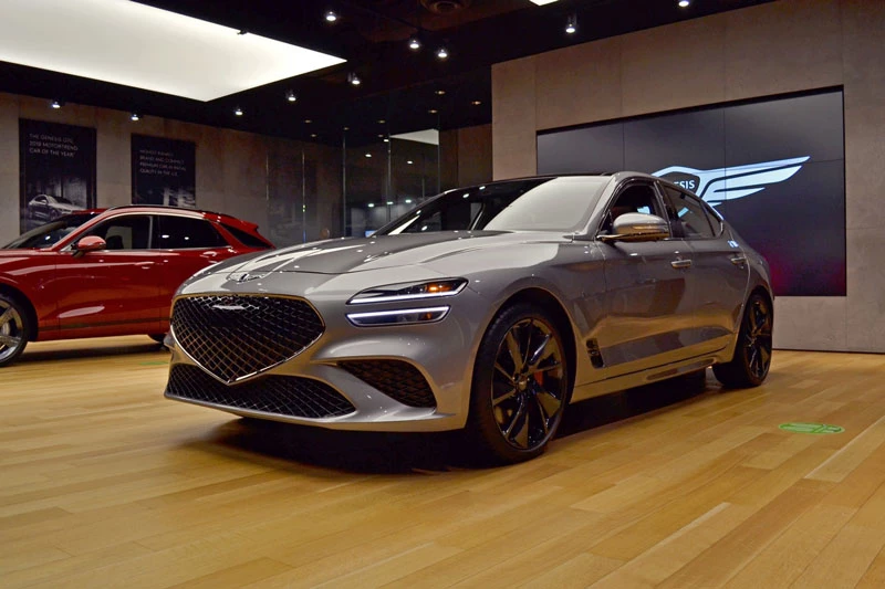 7. Genesis G70 2022 (giá khởi điểm: 37.525 USD).