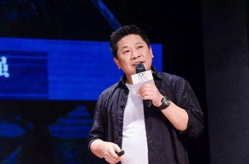 Doanh nhân dựa vào tài “chém gió” để kiếm tiền tỷ gây tranh cãi, nổi danh là “bậc thầy marketing” nhờ nắm bắt được yếu tố này ở tâm lý người tiêu dùng