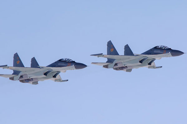 Chiến cơ Nga chặn máy bay Mỹ gần không phận Syria