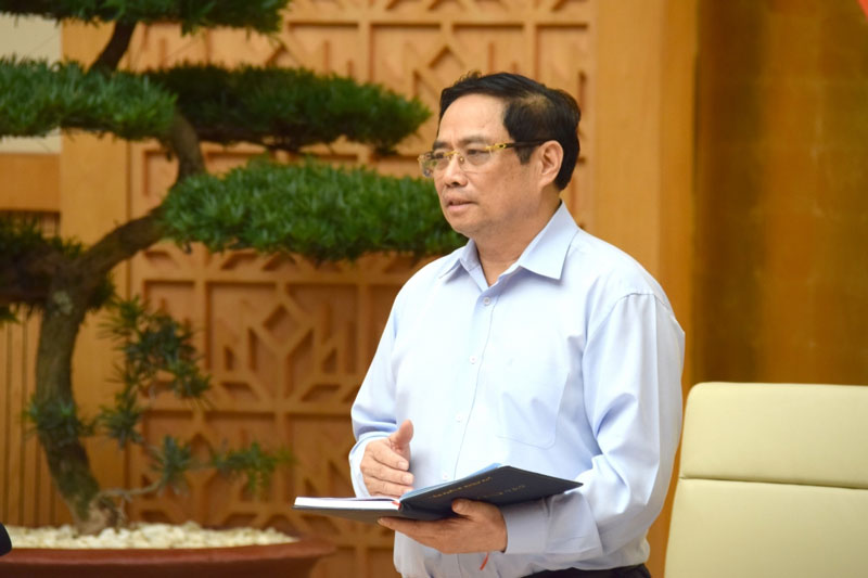 Thủ tướng: Không để ai thiếu ăn, thiếu mặc, thiếu các nhu yếu phẩm vì Covid-19