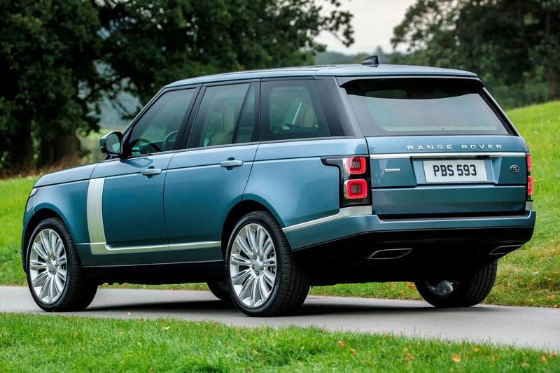 1. Land Rover Range Rover 2021 (khoảng sáng gầm xe: 297 mm).