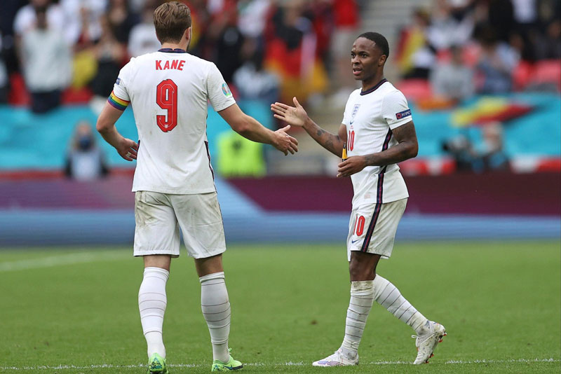 Đội hình mạnh nhất kết hợp giữa đội tuyển Italia với Anh