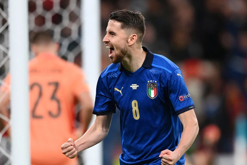 Tiền vệ: Jorginho (Italia).