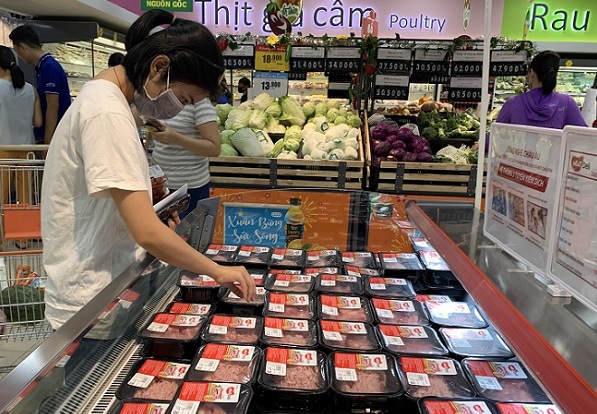 Các điểm "nóng" COVID-19 đắt hàng mì gói và thực phẩm tươi sống