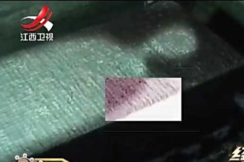 Vừa mở ngôi mộ nghìn năm tuổi, chuyên gia run rẩy khi thấy 'bóng người trắng toát' in trên nắp quan tài: Bí mật được hé lộ!