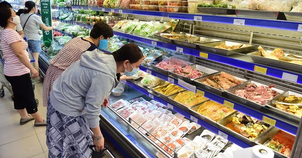Các hệ thống siêu thị trên địa bàn TP sẽ tăng cường thức ăn chế biến sẵn.
