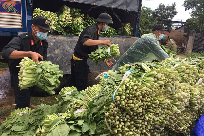 Ấm lòng nghĩa tình đồng bào cả nước hướng về TP.HCM