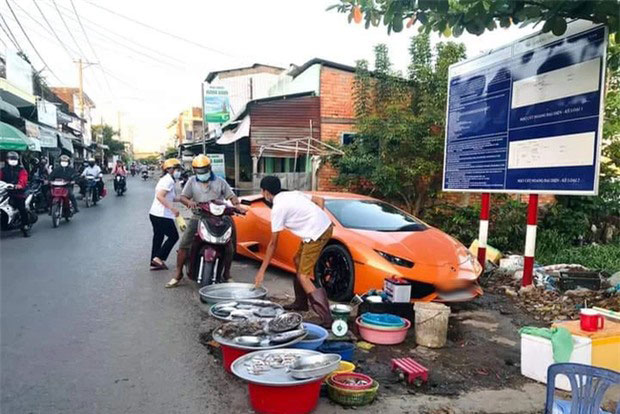 Những cô chú tiểu thương vui tính khiến khách hàng té ghế: Bán hàng vì đam mê, chịu được thì mua không thì thôi!