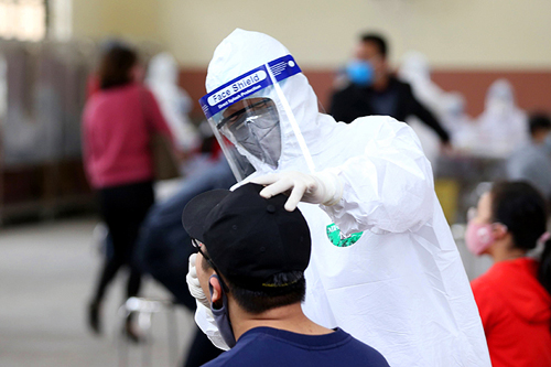 Hà Nội thêm 11 ca Covid-19, có 10 người về từ TP.HCM