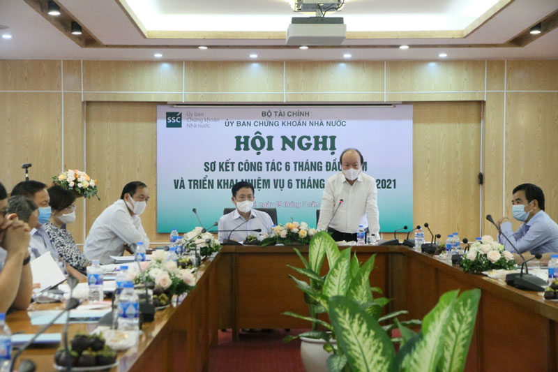 6 tháng, số nhà đầu tư mở mới tài khoản tăng 58% so với cùng kỳ năm ngoái