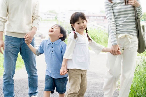 Dạy con ngoan không khó, chỉ cần ghi nhớ 6 điểm này, cha mẹ sẽ không còn lo lắng nữa