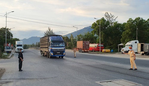 Người dân có thể phản ánh xe vi phạm phòng chống dịch qua ứng dụng Hue-S