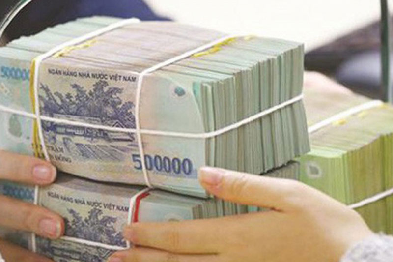 Giảm ngay lãi suất cho vay trong tháng 7: Có khả thi?