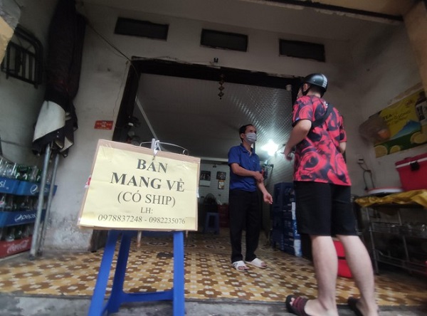 Hà Nội "hỏa tốc" yêu cầu đóng cửa quán cắt tóc, gội đầu, hàng ăn chỉ bán mang về