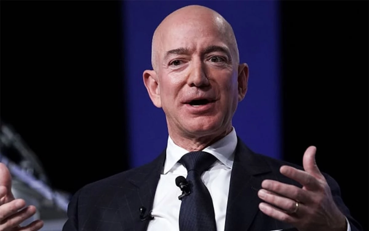 Tỷ phú Jeff Bezos giữ vững ngôi vị người giàu nhất thế giới. (Ảnh: Getty Images)