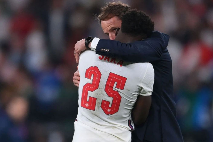 "Thảm họa chiến thuật" của HLV Southgate khiến đội tuyển Anh thua cay đắng trong loạt đá 11m