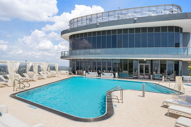 Ngắm nội thất căn penthouse xa hoa trị giá 9,4 triệu USD nằm ở tòa nhà lâu đời nhất Miami