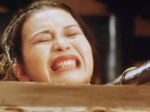 Tiết lộ sự thật đáng sợ về bộ phận thái giám nữ phải cắt bỏ khi nhập cung