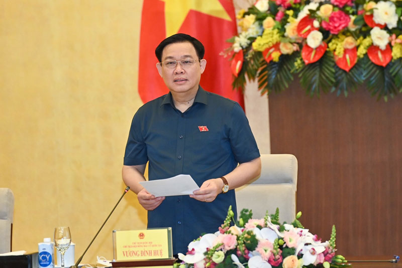 Chủ tịch Quốc hội: “Vướng chỗ nào phải chỉ ra, không ngồi kêu rồi đổ thừa thể chế”