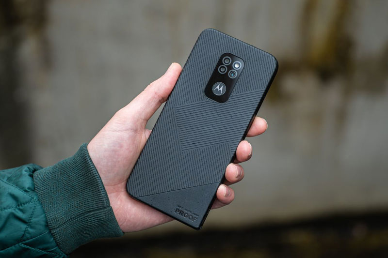 Trên tay smartphone ‘nồi đồng cối đá’, pin 5.000 mAh, giá gần 9 triệu đồng