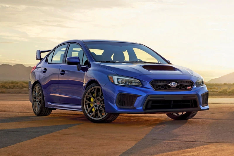 3. Subaru WRX STi (giá khởi điểm: 37.245 USD).