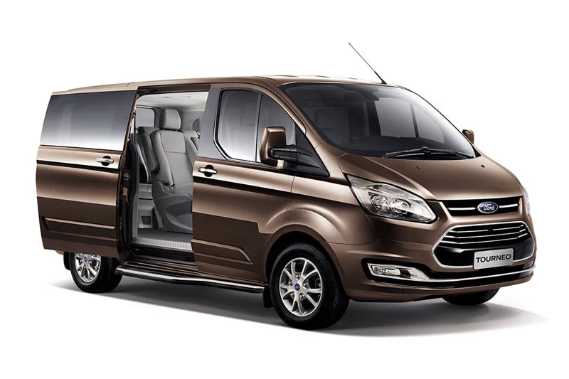 =6. Ford Tourneo (doanh số: 14 chiếc). Ảnh: Ford.